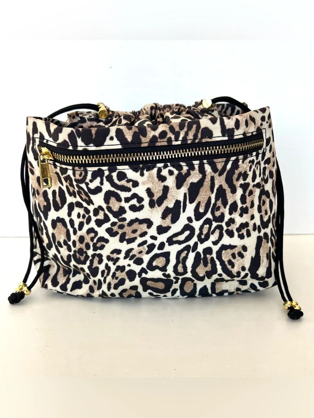 CHICO’S Leopard Print Nylon Drawstring Organizer Travel Accessories Makeup Bag